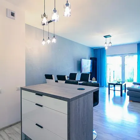 Apartment Apartament Z Ogrodkiem I Miejscem Parkingowym Kolobrzeg
