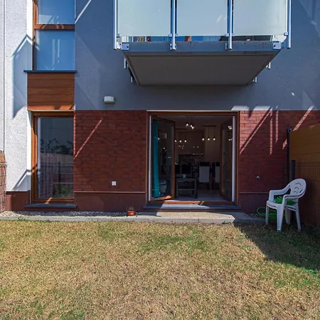 Apartament Z Ogrodkiem I Miejscem Parkingowym Apartment Kolobrzeg